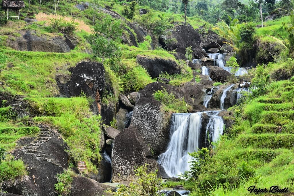 Pesona Alam Gunung Kidul Dari Balik Air Terjun Kedung Kandang