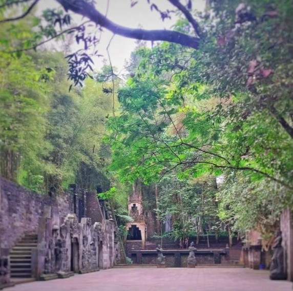 wisata sejarah museum ulen sentalu jogja