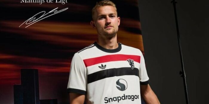 Matthijs De Ligt diboyong Man United(Man United)